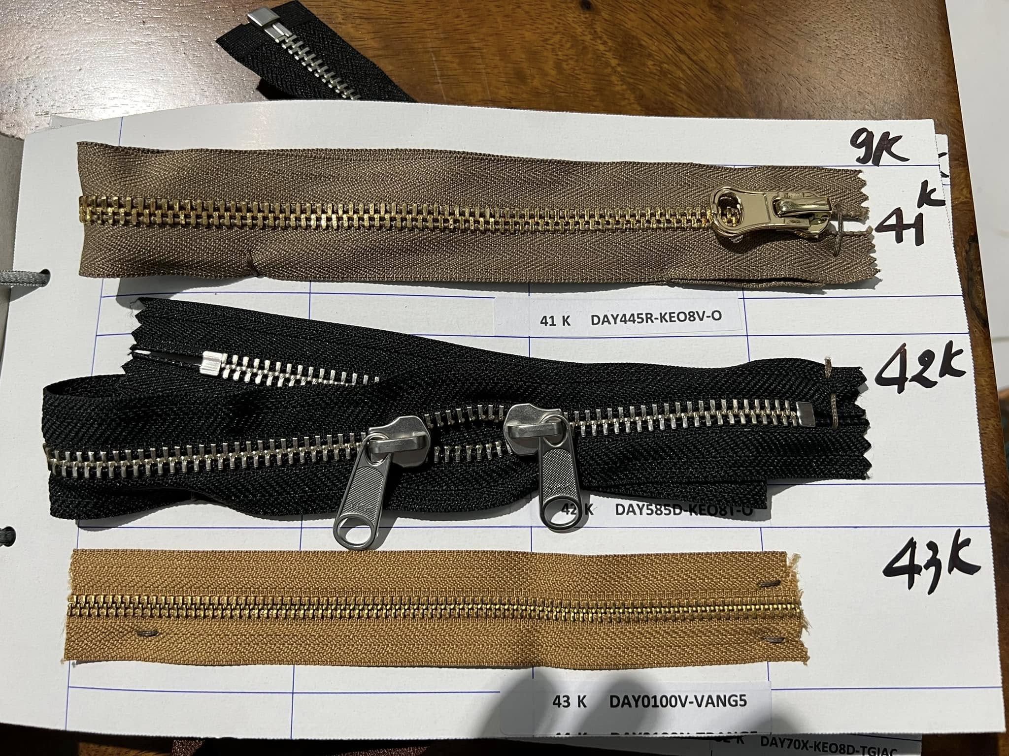 473567781_569939165872421_8730560325763001218_n Khóa dây kéo các loại làm giày boot túi xách thuộc da huy hoàng 001