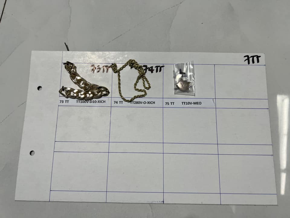 473992036_569939359205735_7078459419578241188_n Khóa trang trí kim loại cho giày túi xách nhiều mẫu thuộc da huy hoàng 023