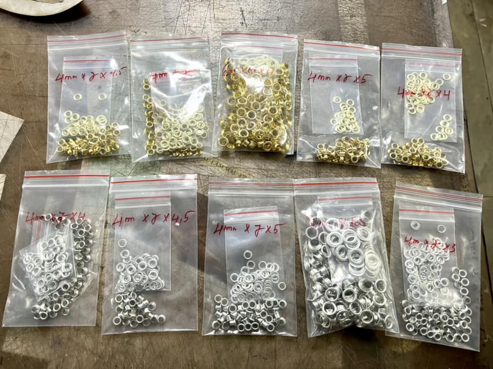 474462861_571265112406493_2977600251050649562_n Khuy đóng nút Khuy đóng nút các loại thuộc da huy hoàng 001