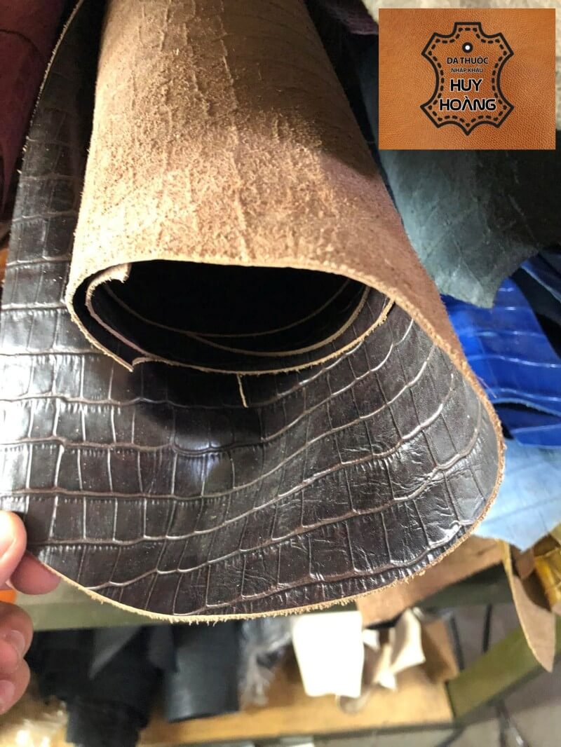 ban-da-da-bo-dap-van-ca-sau-thuoc-da-huy-hoang-006 Bán thuộc Da bò dập vân cá sấu cácmàu thuộc da huy hoàng 007