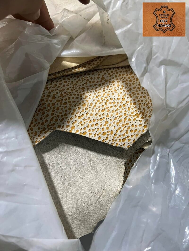 ban-da-khac-laser-thuoc-da-huy-hoang-004 Bán thuộc Da bê khắc Laser độc đáo thuộc da huy hoàng 002