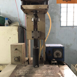 Máy dập logo hiệu lót đế giày thuộc da huy hoàng