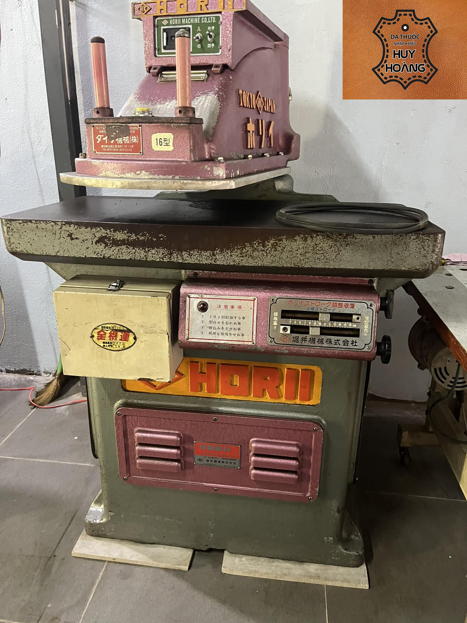 ban-may-moc-may-giay-mckay-thuoc-da-huy-hoang-028 Máy dập cắt da giày nhập nhật bản thuộc da huy hoàng 001