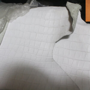 Tấm da bò dập vân cá sấu thuộc da huy hoàng 002